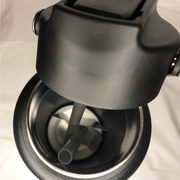 Michael Myers vinyl on 34oz Hydraflow Black (includes bottle + 2 str… - New - Picture 6 of 8